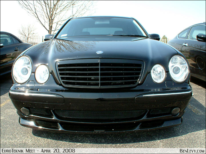 E55 AMG with black grill