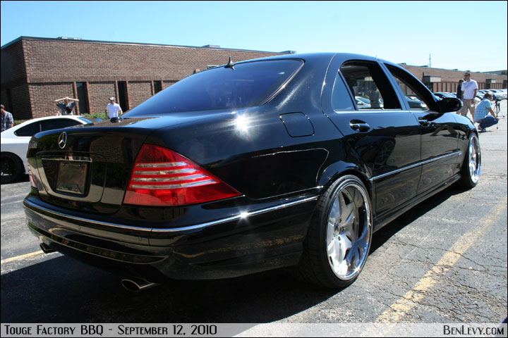 Black MercedesBenz S600