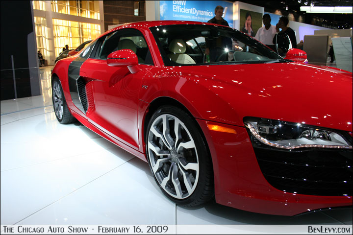 Audi R8 Red Incredible Overview