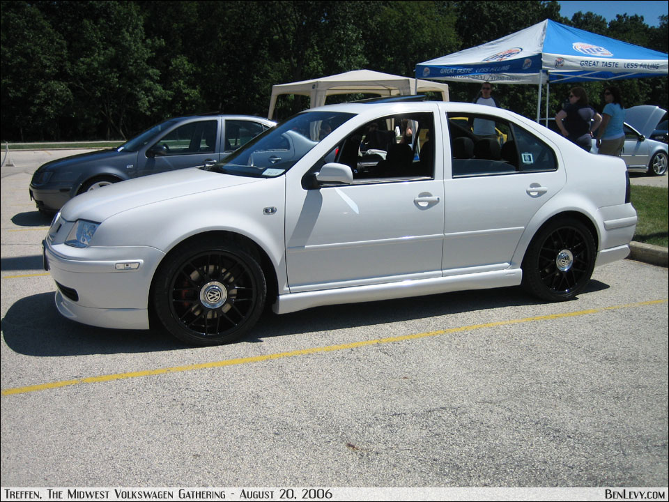 White Jetta with painted BBS RC's