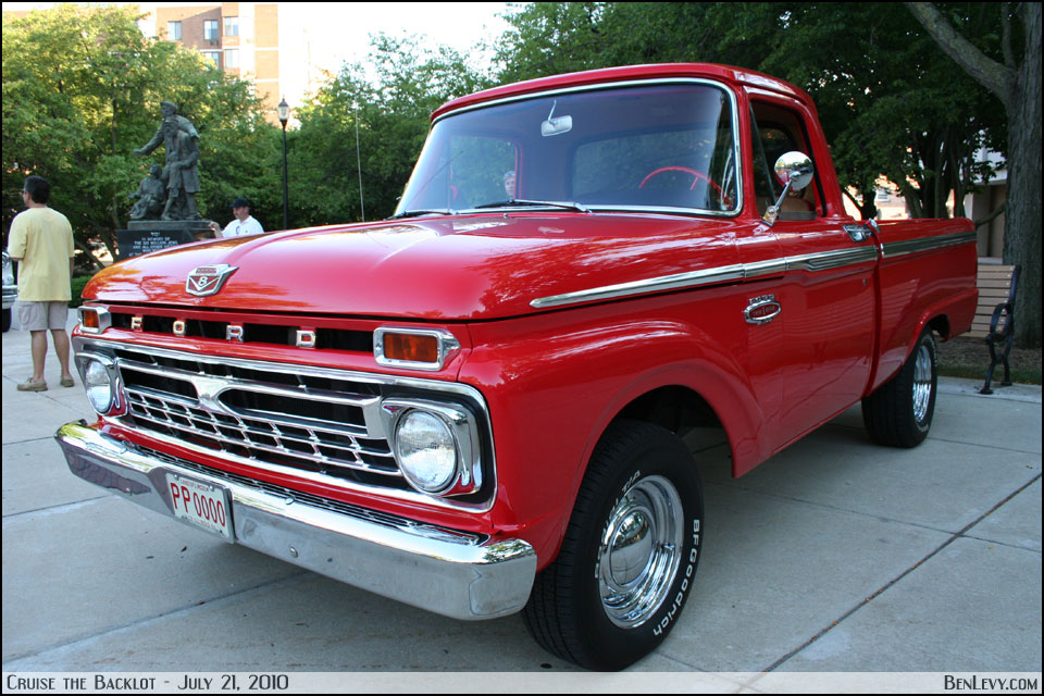 Red Ford F100