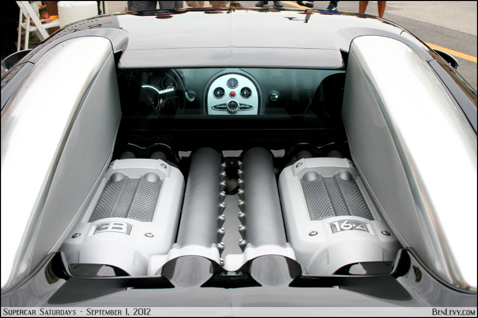 Bugatti Veyron engine cover