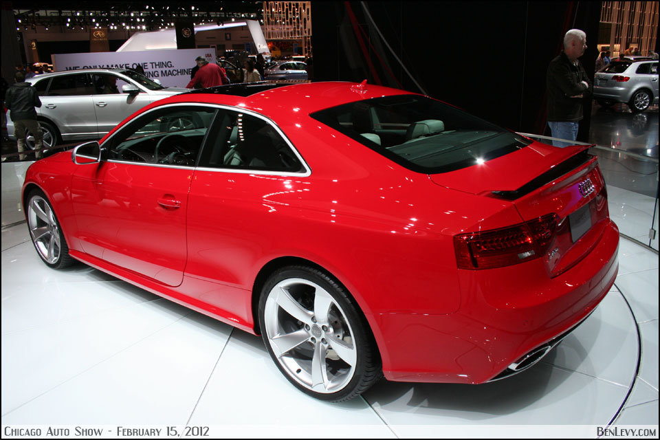 Red Audi RS5