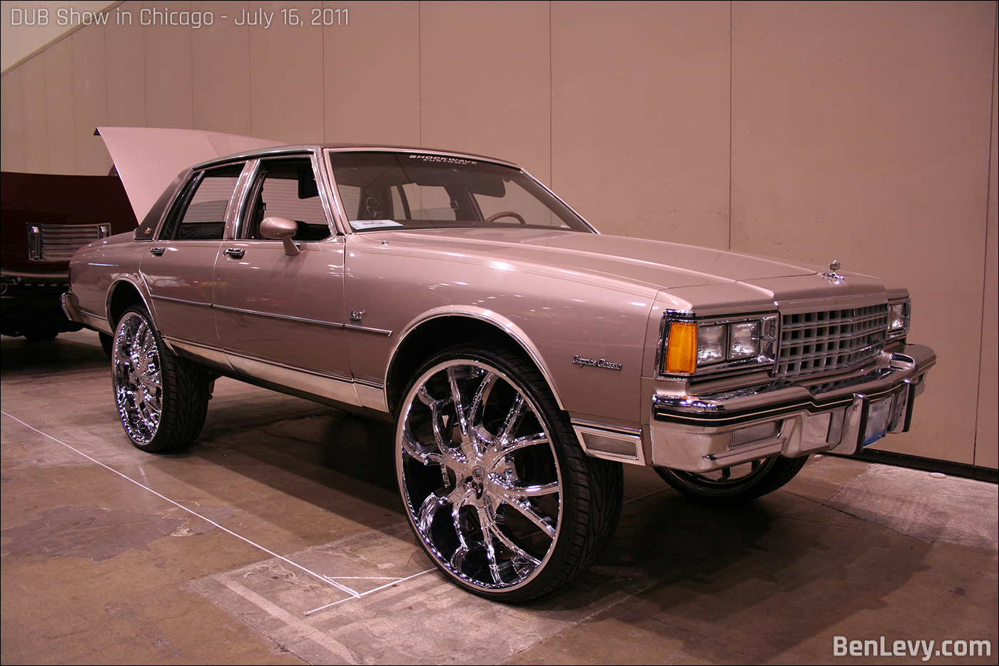 Chevrolet Caprice Classic on 30 inch wheels