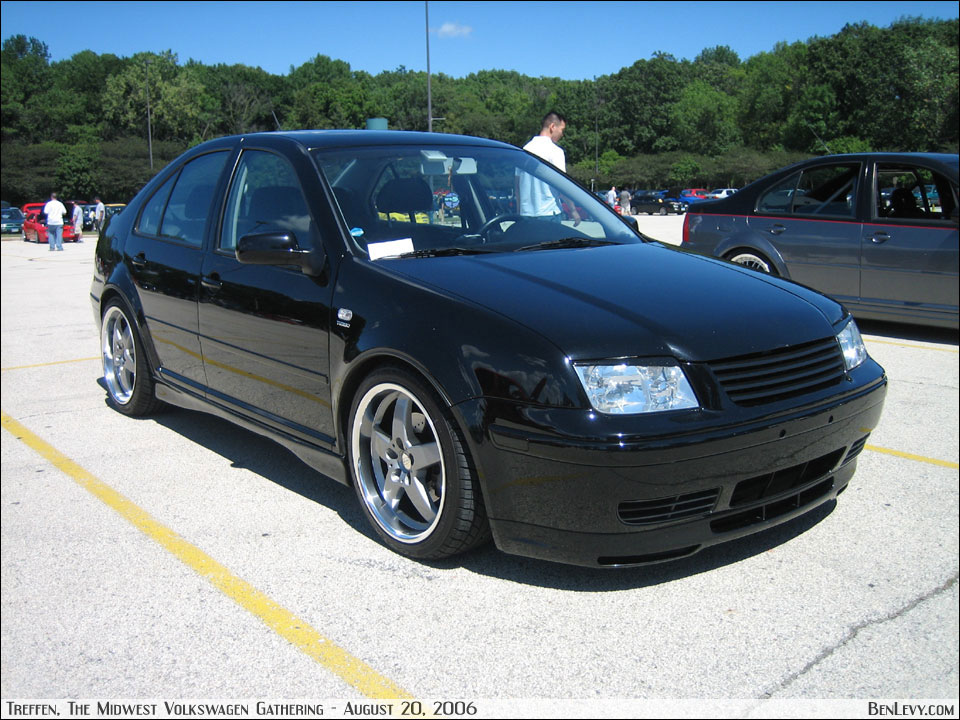 Jetta with Badgeless Grill
